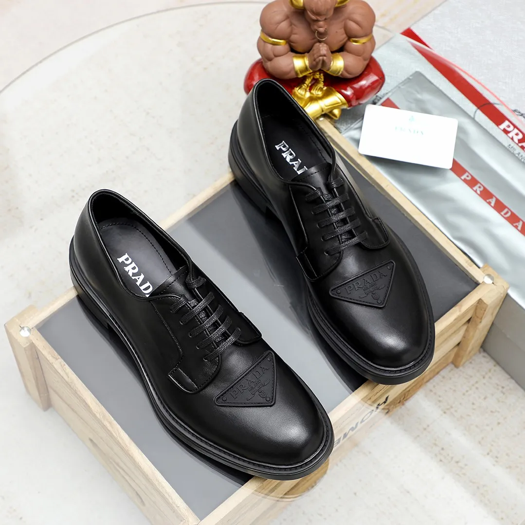 Men's shoes 💰620 💰💰🎩🎩【Prada】Counter 1:1⬆️original reproduction, absolute quality🆗original outsole, high-quality imported rubber, wear-resistant and non-slip, never degummed, upper material: imported first-layer cowhide➕anti-slip foam outsole, official website material, inner material: water-dyed leather lining, 3 colors available! Code number 38-44 (45. Can be customized)